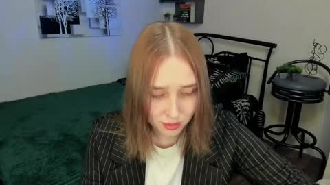 Lina online show from 03/05/25, 08:53