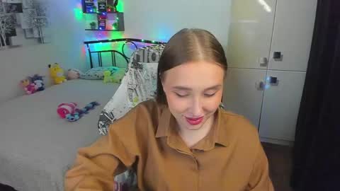Snapshot of linatruly chatting on 05/19/26, 09:32 Lina online show from 05/19/26, 09:32