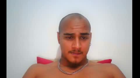 Snapshot of lincelince2003 chatting on 02/17/26, 12:40 lincelince2003 online show from 02/17/26, 12:40