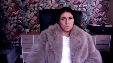 Snapshot of lincolnshirecouple21 chatting on 12/03/25, 10:46 lincolnshirecouple21 online show from 12/03/25, 10:46