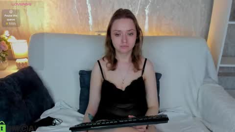 Snapshot of linda__bryant chatting on 05/15/26, 11:34 Linda GMT2 Mon Tu Fri Sa Su 0300am-1000 am online show from 05/15/26, 11:34