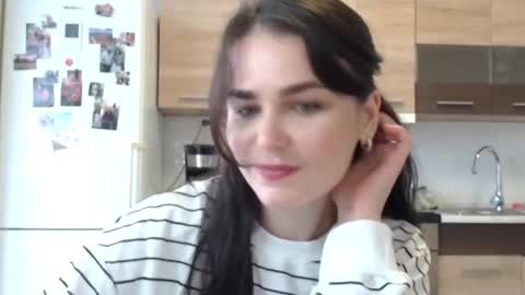 Linda online show from 09/30/25, 01:16