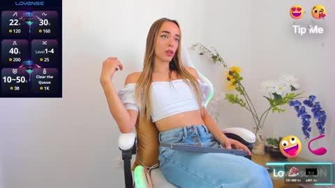 Snapshot of linda_crawford1 chatting on 01/17/25, 03:00 Linda online show from 01/17/25, 03:00