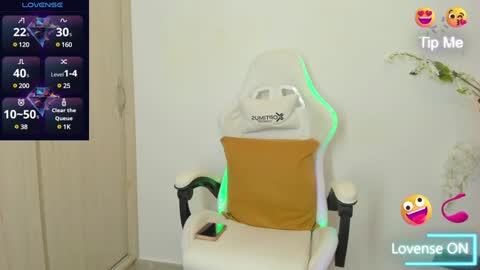 Snapshot of linda_crawford1 chatting on 01/23/25, 01:08 Linda online show from 01/23/25, 01:08