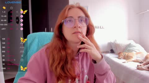 Giggles  online show from 02/03/25, 02:55