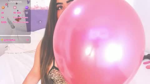 Snapshot of linda_jay_ chatting on 10/10/25, 01:10 Linda online show from 10/10/25, 01:10