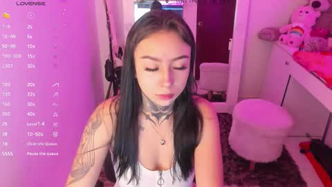 Snapshot of linda_milleer_ chatting on 11/09/25, 09:35 Lindaa maria online show from 11/09/25, 09:35