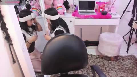 Snapshot of linda_milleer_ chatting on 11/16/25, 06:30 Lindaa maria online show from 11/16/25, 06:30