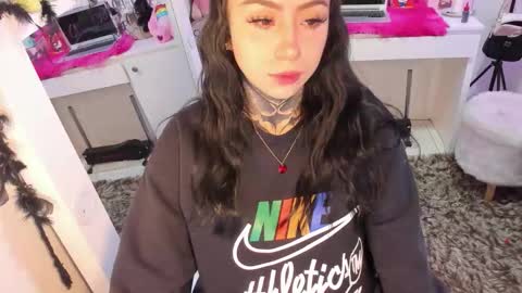 Snapshot of linda_milleer_ chatting on 11/18/25, 04:39 Lindaa maria online show from 11/18/25, 04:39