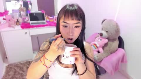 Snapshot of linda_milleer_ chatting on 11/19/25, 07:08 Lindaa maria online show from 11/19/25, 07:08