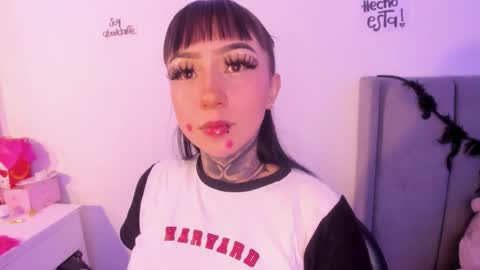 Snapshot of linda_milleer_ chatting on 11/30/25, 02:48 Lindaa maria online show from 11/30/25, 02:48