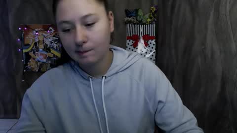 Snapshot of linda_s_ chatting on 11/19/25, 05:46 Linda online show from 11/19/25, 05:46