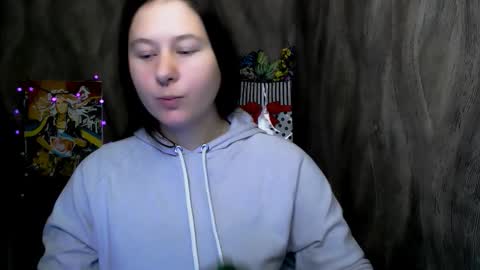 Snapshot of linda_s_ chatting on 12/02/25, 11:59 Linda online show from 12/02/25, 11:59