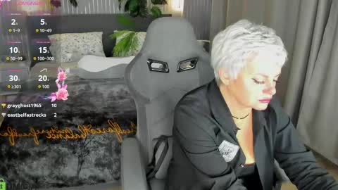 Snapshot of linda_zefir chatting on 05/07/26, 01:22 Linda Zefir online show from 05/07/26, 01:22