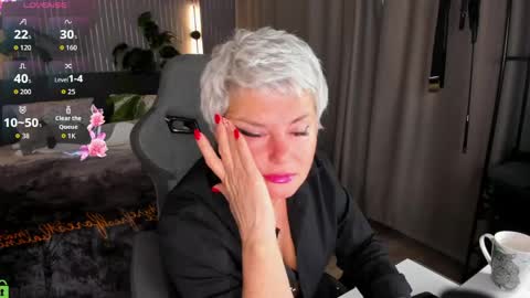Snapshot of linda_zefir chatting on 05/09/26, 01:22 Linda Zefir online show from 05/09/26, 01:22