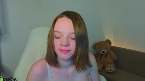 Snapshot of lindaa_bell chatting on 03/10/26, 12:59 My real name is Olivia online show from 03/10/26, 12:59