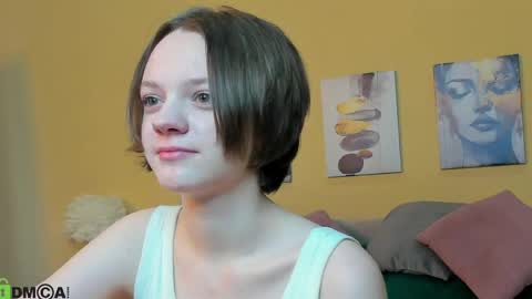 Snapshot of lindaa_bell chatting on 04/11/26, 01:21 My real name is Olivia online show from 04/11/26, 01:21