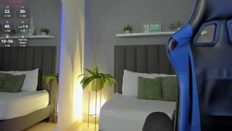 L I N D A online show from 11/28/25, 02:25