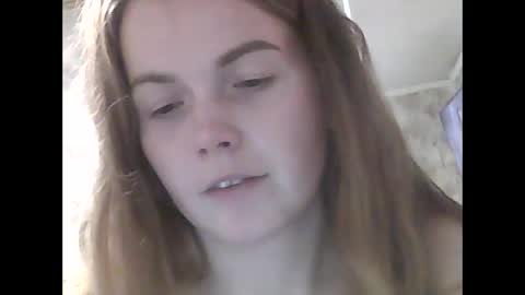 LindaAhSkys online show from 10/19/25, 07:36