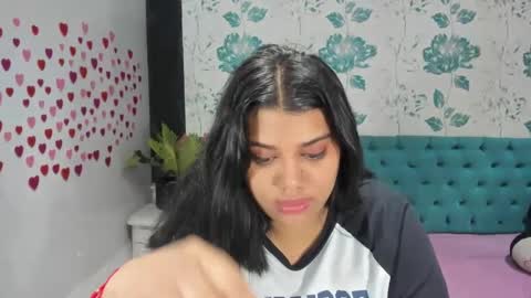    online show from 02/03/25, 10:00