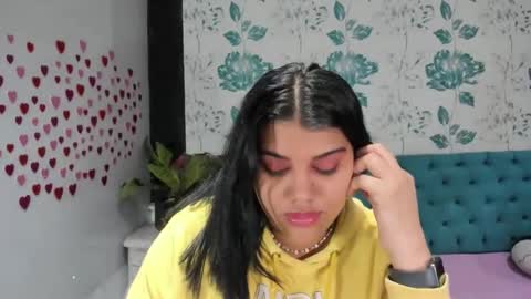    online show from 02/04/25, 04:08