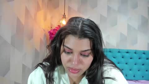 Snapshot of lindabreexlove chatting on 06/11/26, 06:28 online show from 06/11/26, 06:28