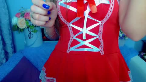 Snapshot of lindaliiii chatting on 12/09/24, 10:00 Linda online show from 12/09/24, 10:00