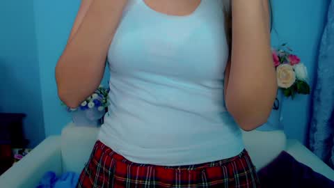 Snapshot of lindaliiii chatting on 12/13/24, 09:35 Linda online show from 12/13/24, 09:35