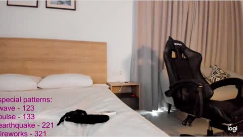 lindamei online show from 03/10/25, 03:34