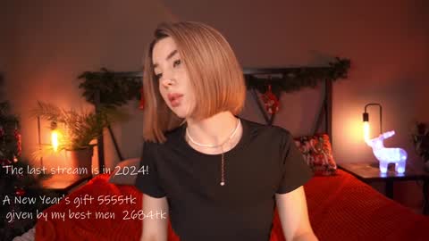 Snapshot of lindathacker chatting on 12/28/24, 11:19 your Linda is back online show from 12/28/24, 11:19