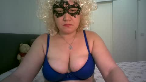 Snapshot of lindaxsmile chatting on 02/21/25, 08:16 LindaXSmile online show from 02/21/25, 08:16