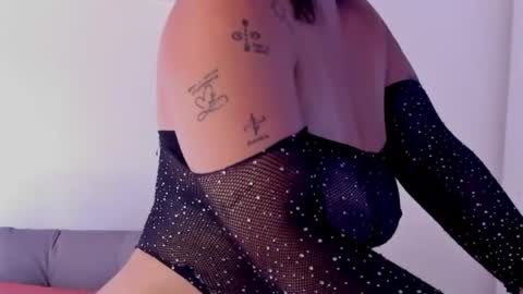 ISSABELLA online show from 05/27/26, 03:31