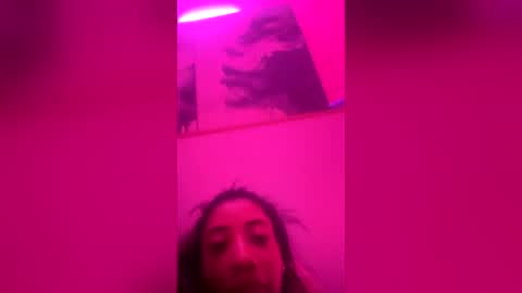 Snapshot of lindseycoxx chatting on 06/11/26, 05:27 Lin online show from 06/11/26, 05:27