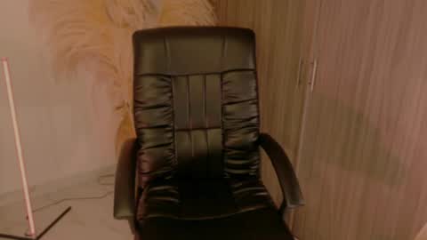 Lindsey Moss online show from 03/10/26, 12:15