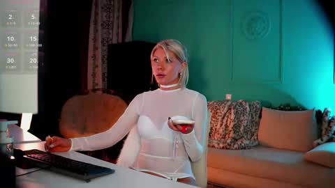 Snapshot of lindsi_luvviv chatting on 12/21/25, 05:20 lindsi_luvviv online show from 12/21/25, 05:20