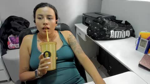 Lindsy online show from 10/11/25, 06:39