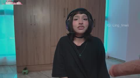 Snapshot of ling_meow chatting on 05/11/26, 01:50 Ling online show from 05/11/26, 01:50