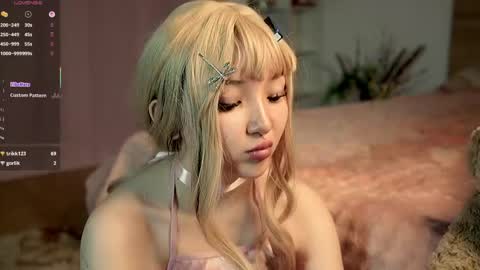 Linh -   online show from 05/12/26, 09:12