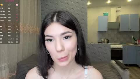 Snapshot of linhtadt chatting on 05/19/26, 04:57 Lira online show from 05/19/26, 04:57