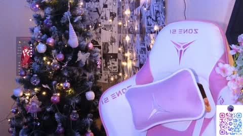 Lina online show from 02/04/25, 07:44