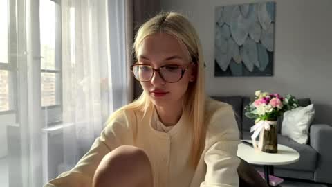 Emma online show from 04/27/26, 03:43