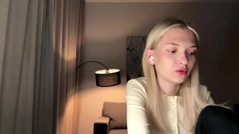 Emma online show from 05/01/26, 08:02