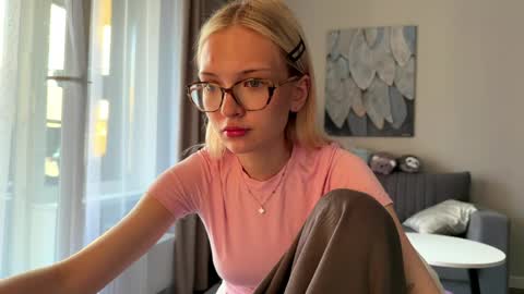 Emma online show from 05/21/26, 05:20