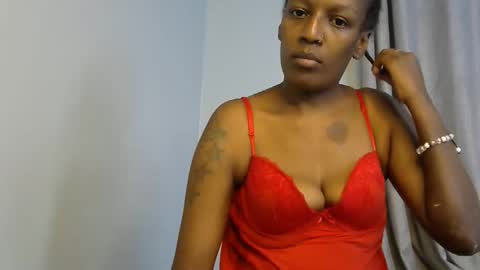 Linniecarol online show from 10/30/25, 06:41