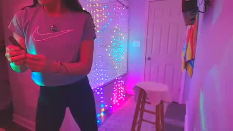 linuxgirlsudosu online show from 10/18/25, 09:10