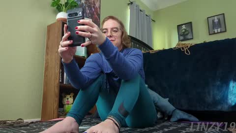 Linzy19 online show from 12/15/24, 04:59