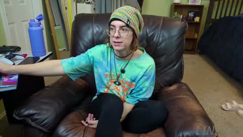 Linzy19 online show from 12/25/24, 02:35