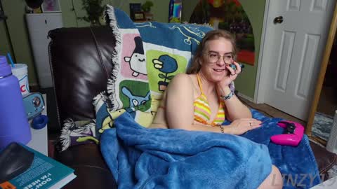 Linzy19 online show from 02/02/25, 03:21