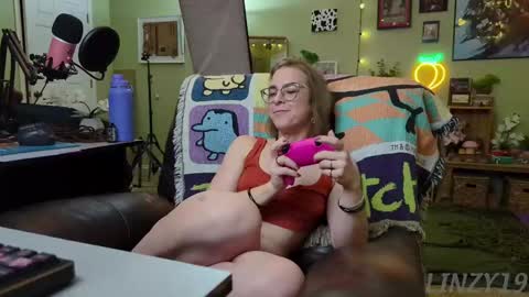 Linzy19 online show from 02/16/25, 03:47