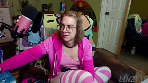 Linzy19 online show from 03/03/25, 03:30